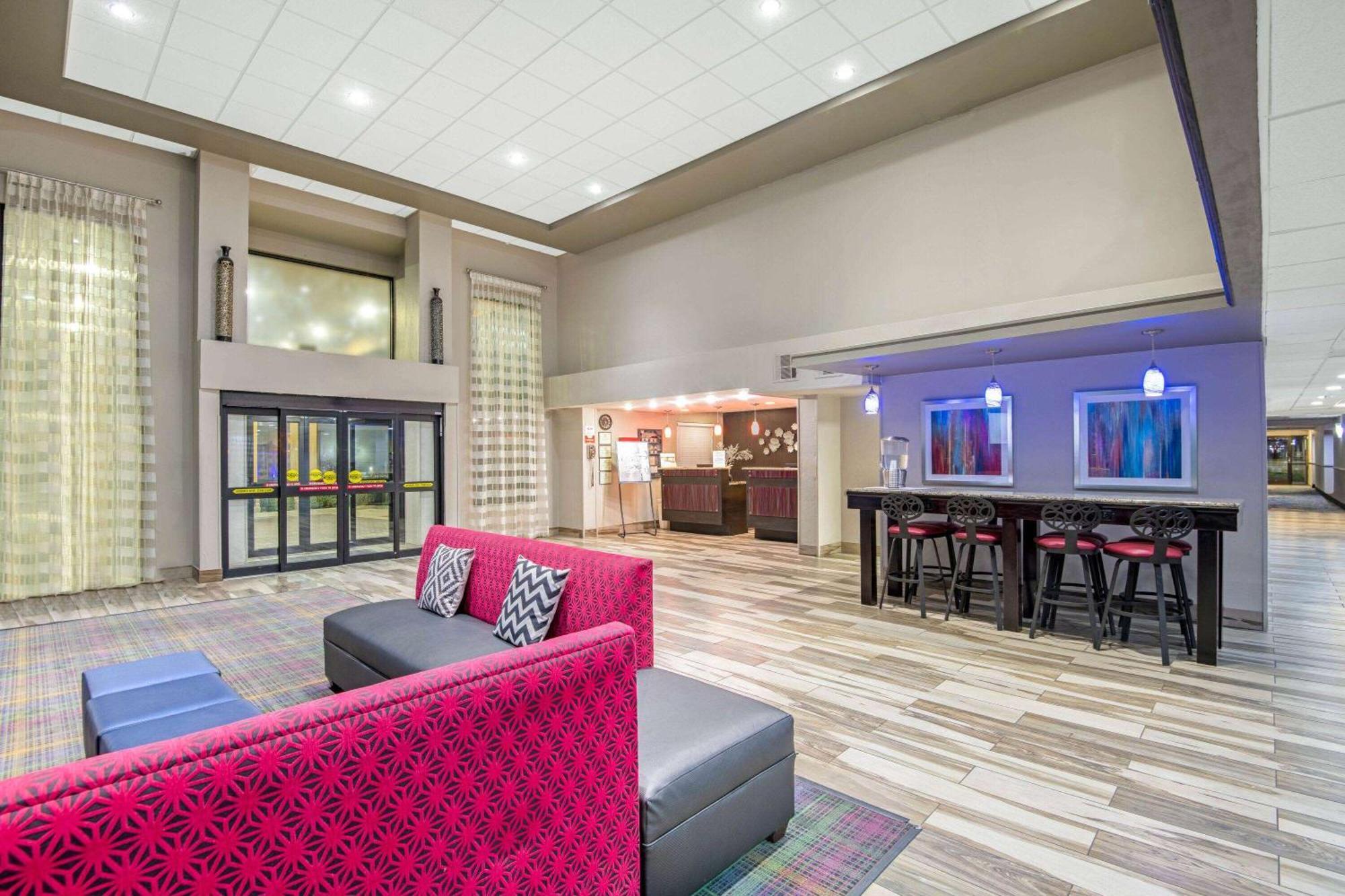 La Quinta By Wyndham Denison - North Lake Texoma Exteriör bild